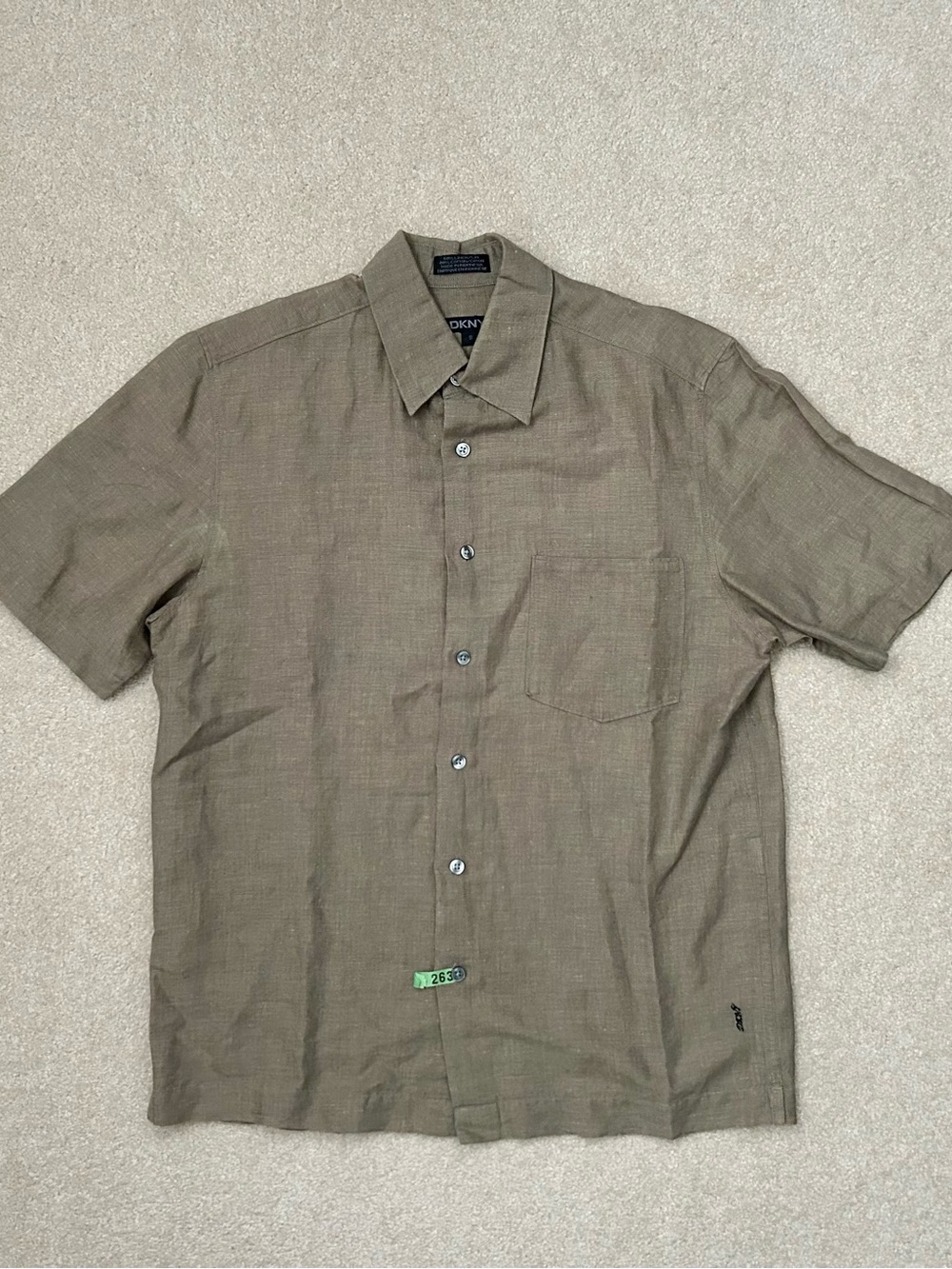 DKNY Men’s Linen Buttondown